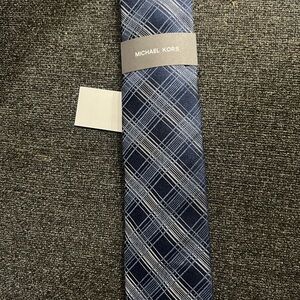 Brand New Men’s Michael Kors Blue Neck Tie